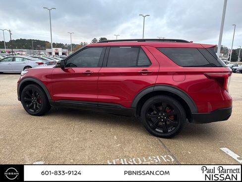 Used 2020 Ford Explorer ST w/ ST Street Pack image 17