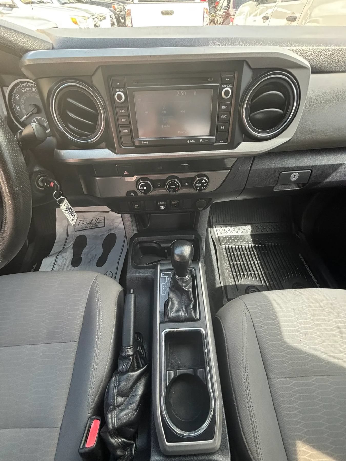 Used 2018 Toyota Tacoma SR5 RWD image 11