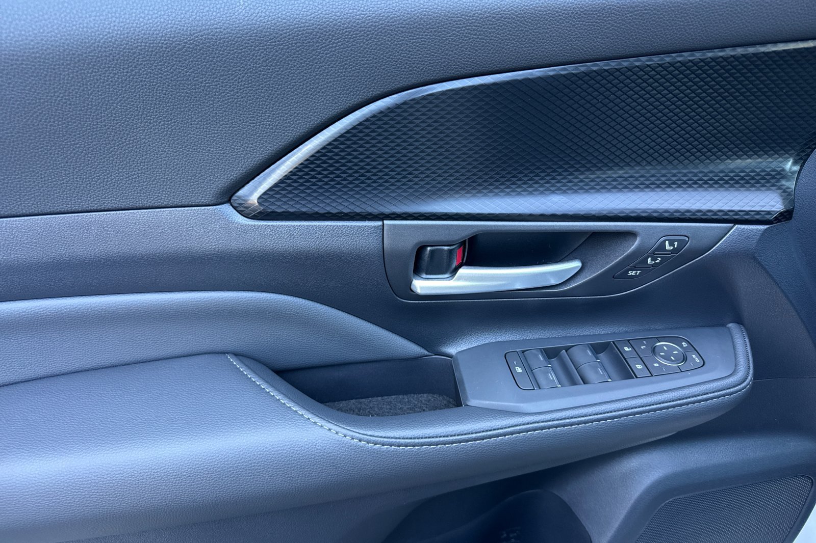 New 2026 Toyota Grand Highlander AWD Hybrid image 13