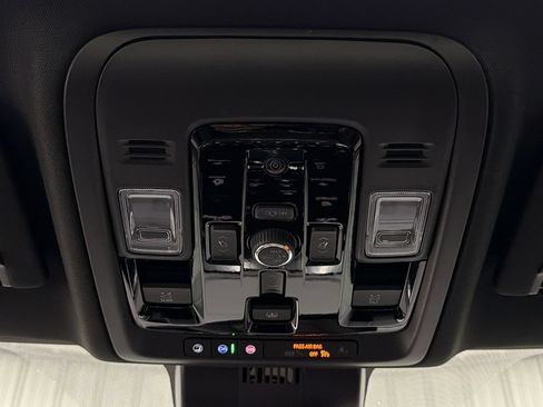 Used 2026 GMC Yukon Denali w/ Sun & Power Step Package AWD/4WD image 33
