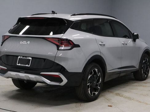 Used 2023 Kia Sportage SX image 11