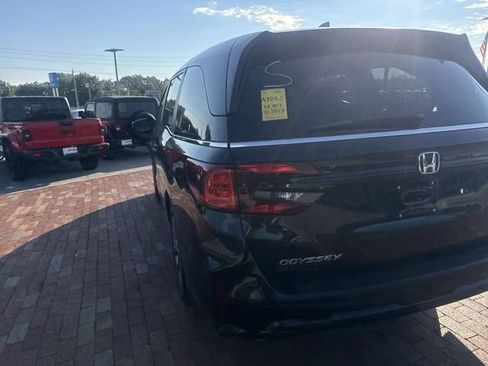 Used 2025 Honda Odyssey Touring image 10