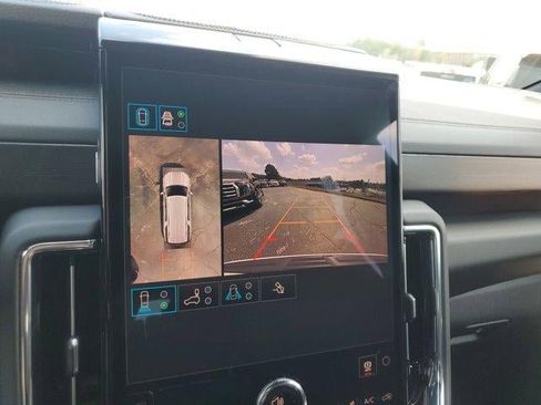 New 2026 GMC Yukon XL Denali w/ Advanced Technology Package image 28