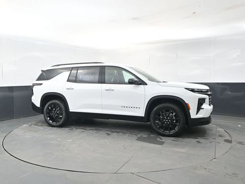 New 2026 Chevrolet Traverse LT w/ Midnight/Sport Edition AWD/4WD image 7