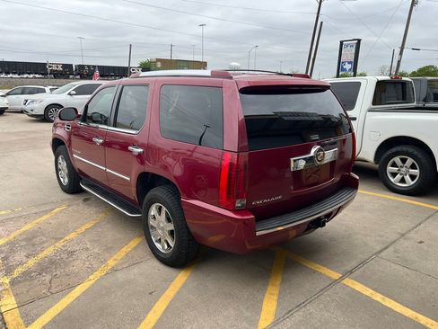 Used 2007 Cadillac Escalade AWD w/ Information Package image 4