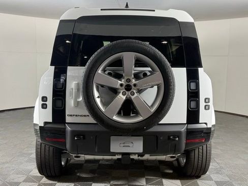 New 2026 Land Rover Defender 110 X-Dynamic SE AWD/4WD image 7