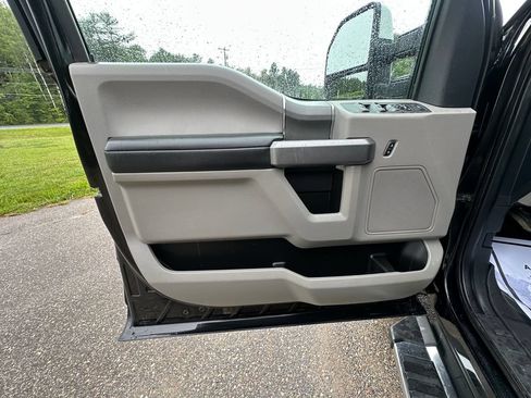 Used 2022 Ford F250 XLT w/ XLT Premium Package AWD/4WD image 10