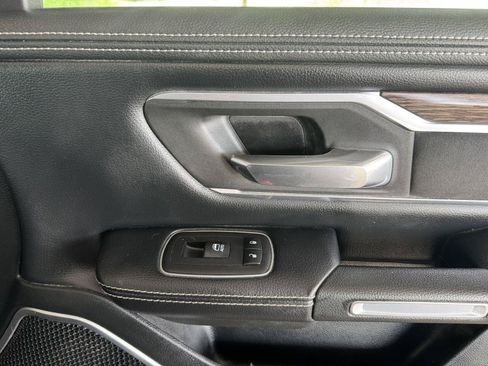 Used 2020 RAM 1500 Laramie RWD image 41