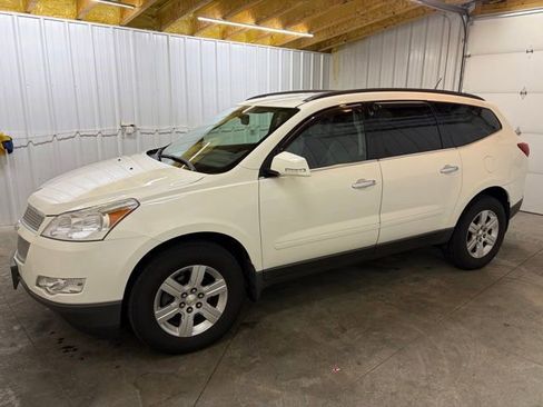 Used 2012 Chevrolet Traverse LT FWD image 4