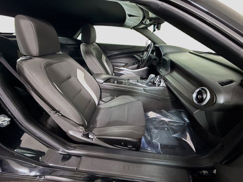 Used 2019 Chevrolet Camaro LT image 27