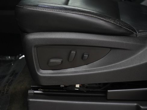 Used 2016 Chevrolet Suburban LTZ AWD/4WD image 25