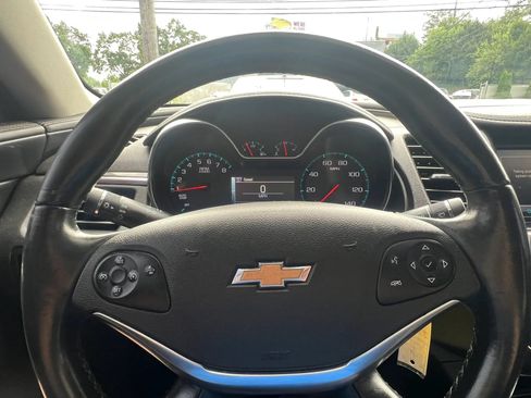 Used 2015 Chevrolet Impala LT w/ Convenience Package FWD image 15