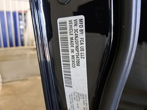 Certified 2023 Jeep Compass Latitude AWD/4WD image 12