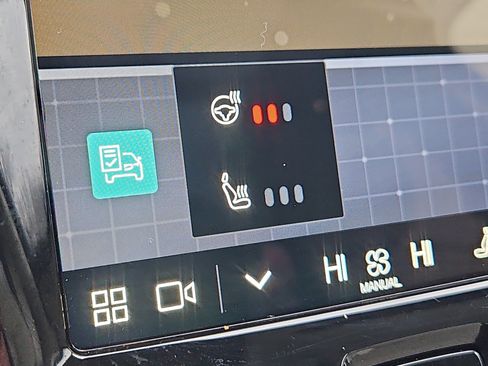 Used 2025 Volvo XC60 T8 Plus w/ Protection Package Premier image 13