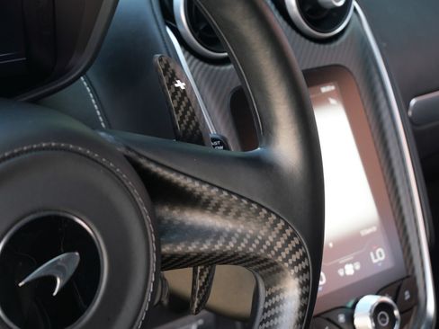 Used 2023 McLaren GT RWD image 12