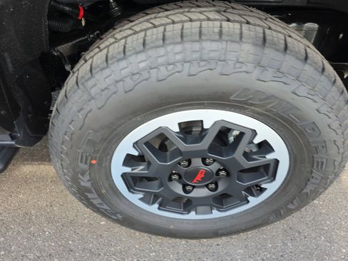 Used 2026 Toyota 4Runner TRD Off-Road Premium AWD/4WD image 8