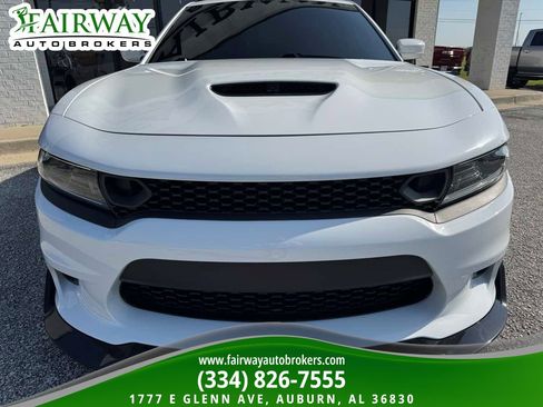 Used 2022 Dodge Charger Scat Pack w/ Plus Group RWD image 3
