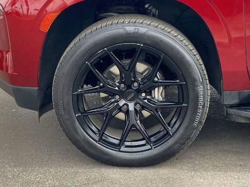 Used 2021 Chevrolet Tahoe Premier w/ Premium Package image 30