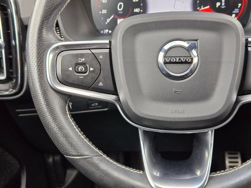 Used 2021 Volvo XC40 T5 R-Design AWD/4WD image 20