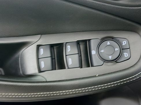 Used 2025 Buick Encore GX Preferred FWD image 15