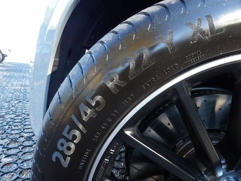 Used 2025 Mercedes-Benz GLS 63 AMG 4MATIC image 38