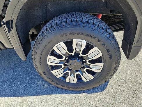 Used 2025 GMC Sierra 2500 Denali w/ Denali Reserve Package image 9