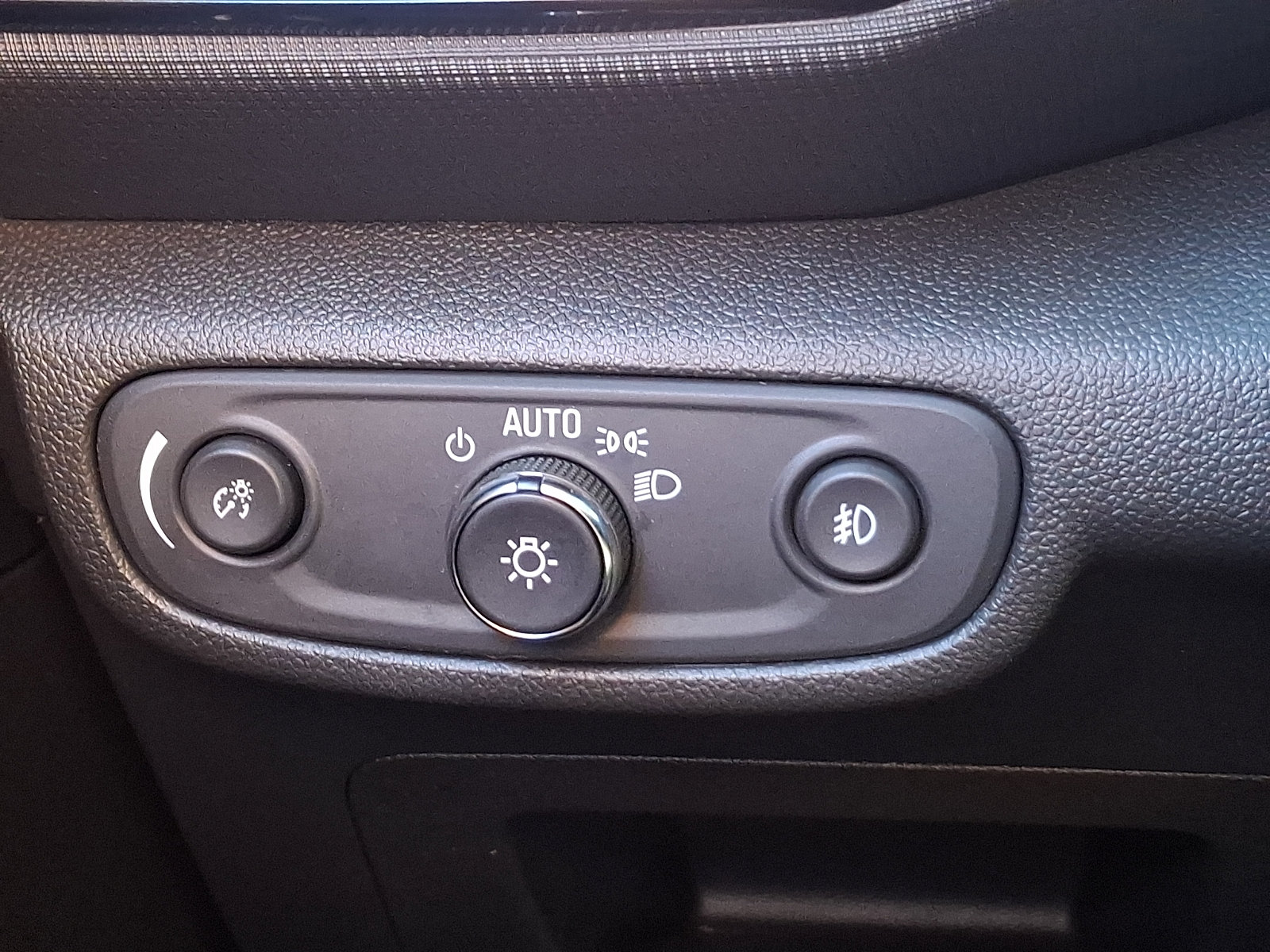Used 2023 Chevrolet TrailBlazer LT FWD image 24