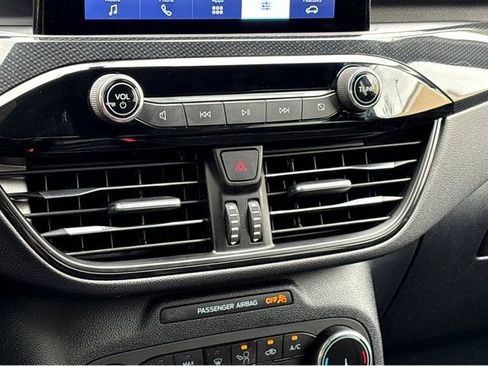 Used 2025 Ford Escape ST-Line FWD image 7