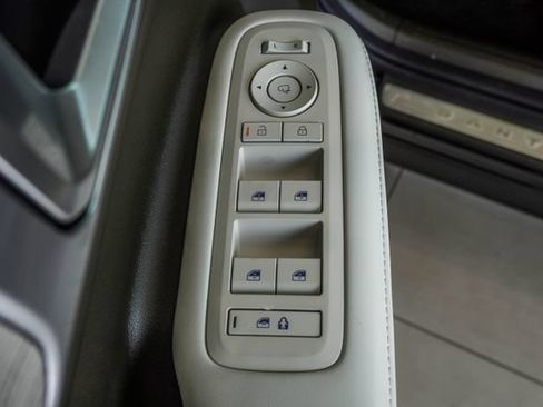 Used 2025 Hyundai Santa Fe Calligraphy AWD/4WD image 48