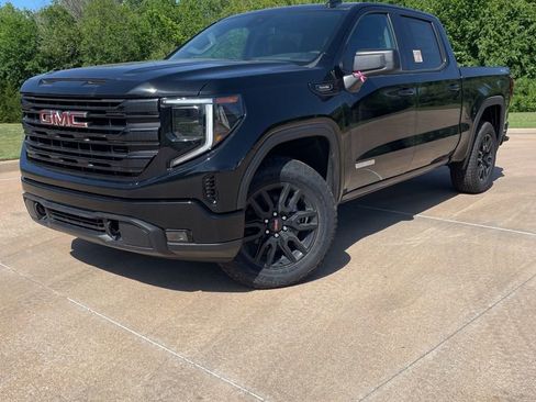 Used 2025 GMC Sierra 1500 Elevation AWD/4WD image 1