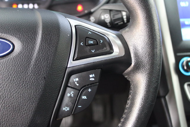 Used 2020 Ford Fusion SEL FWD image 17