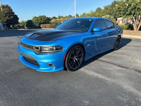 Used 2018 Dodge Charger R/T Scat Pack RWD image 3