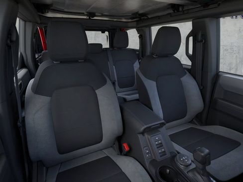 New 2025 Ford Bronco 4-Door AWD/4WD image 42