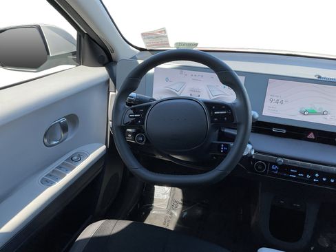 Used 2024 Hyundai Ioniq 5 SEL RWD image 11
