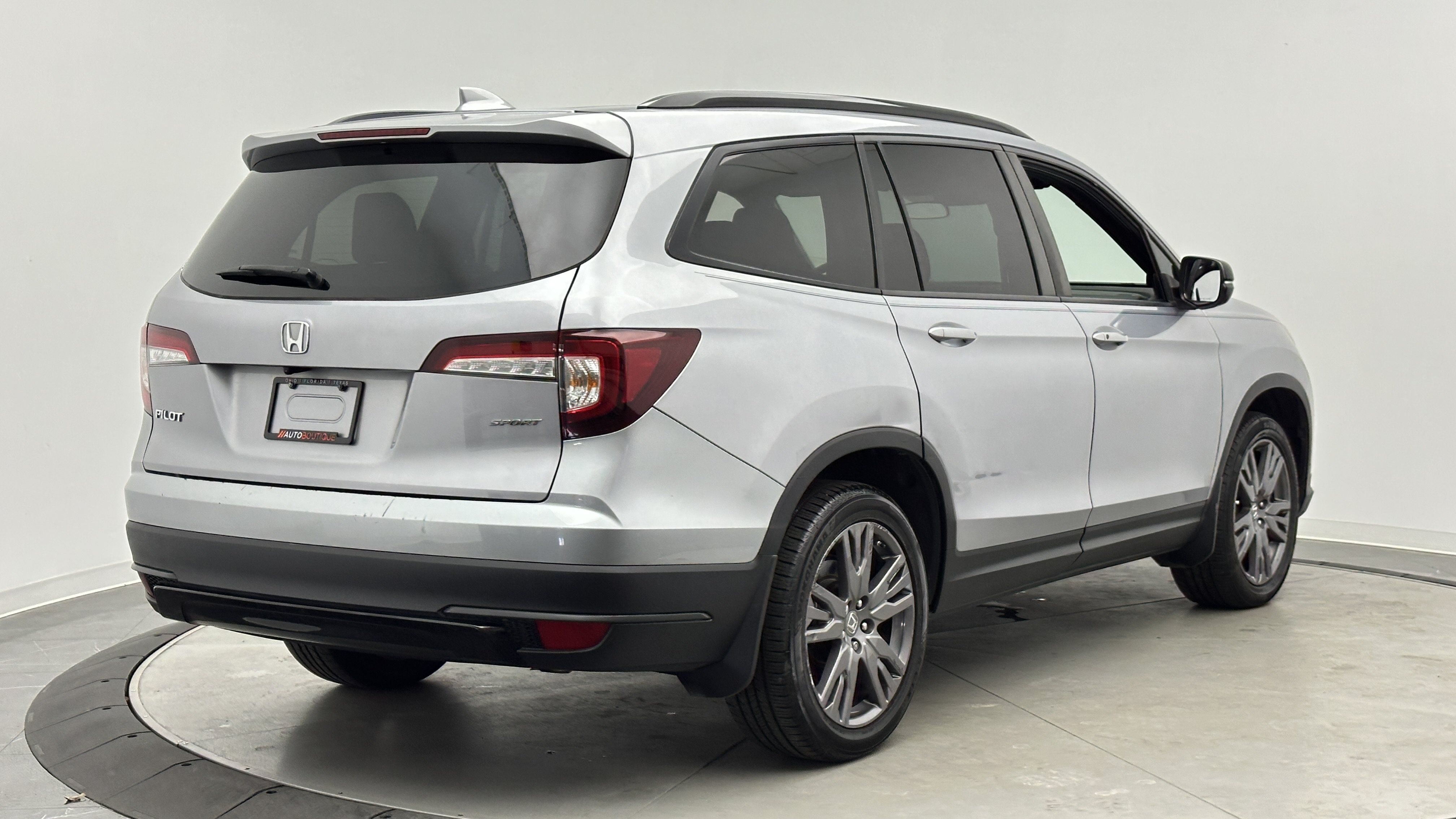 Used 2022 Honda Pilot Sport image 7