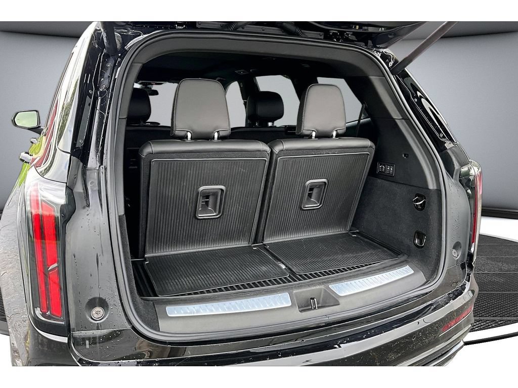 Used 2024 Cadillac XT6 Sport w/ LPO, Floor Liner Package AWD/4WD image 35