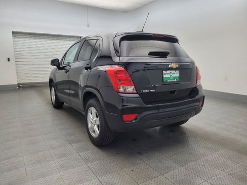 Used 2022 Chevrolet Trax LS w/ Tint and Cruise Package image 5