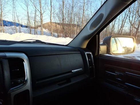 Used 2017 RAM 1500 Laramie w/ Convenience Group image 20