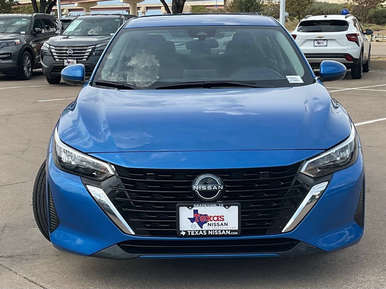 Used 2025 Nissan Sentra SV FWD image 2