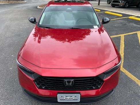 Used 2025 Honda Accord SE image 9