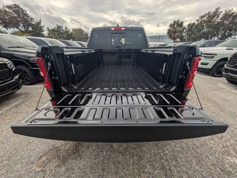 New 2026 RAM 1500 Laramie w/ Laramie Preferred Package AWD/4WD image 11