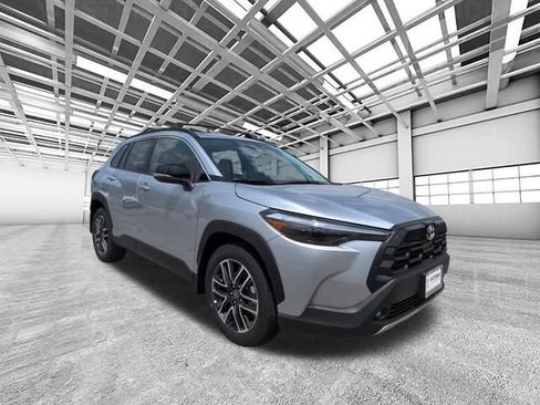 Used 2026 Toyota Corolla Cross XLE w/ Convenience Package AWD/4WD image 1