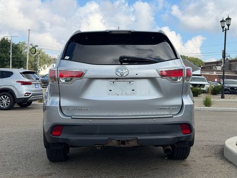 Used 2015 Toyota Highlander Limited AWD/4WD image 19