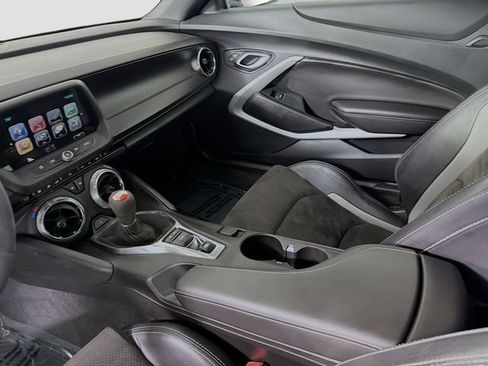 Used 2018 Chevrolet Camaro SS RWD image 22