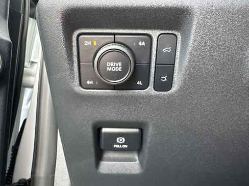 New 2026 Ford Expedition Max Platinum image 25