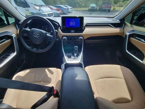 Used 2025 Toyota RAV4 XLE FWD image 2