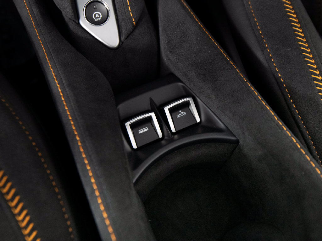 Used 2024 McLaren 750S Spider RWD image 26