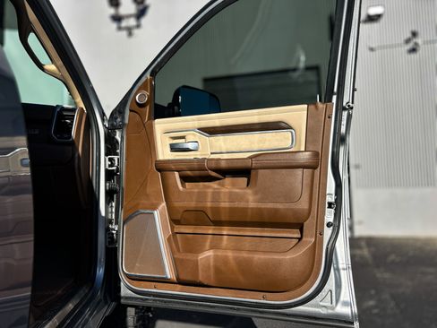 Used 2022 RAM 3500 Laramie image 43