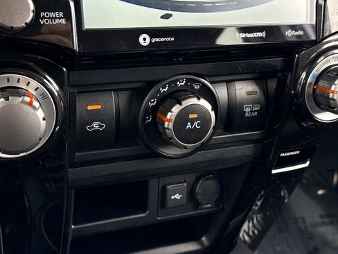 Used 2024 Toyota 4Runner TRD Off-Road Premium image 29