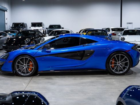 Used 2018 McLaren 570S Spider image 64